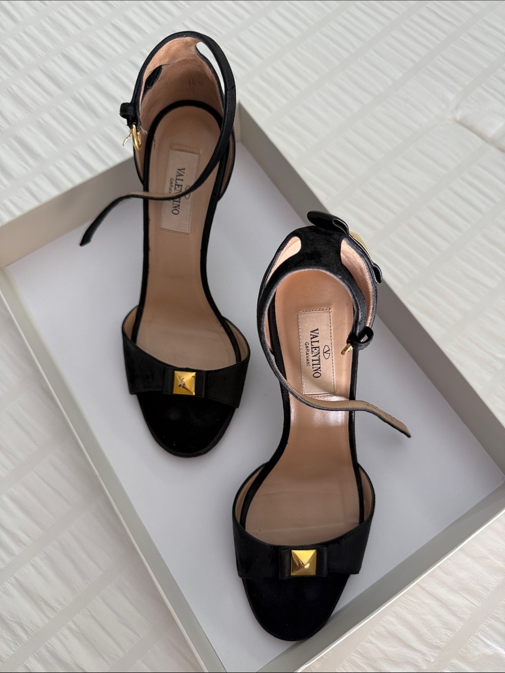 Authentic Valentino Black shoes - Picture 7 of 9